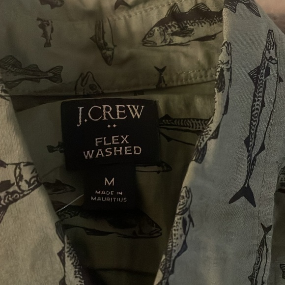 JCrew button up Men’s shirt size Med. NWT - Picture 2 of 5